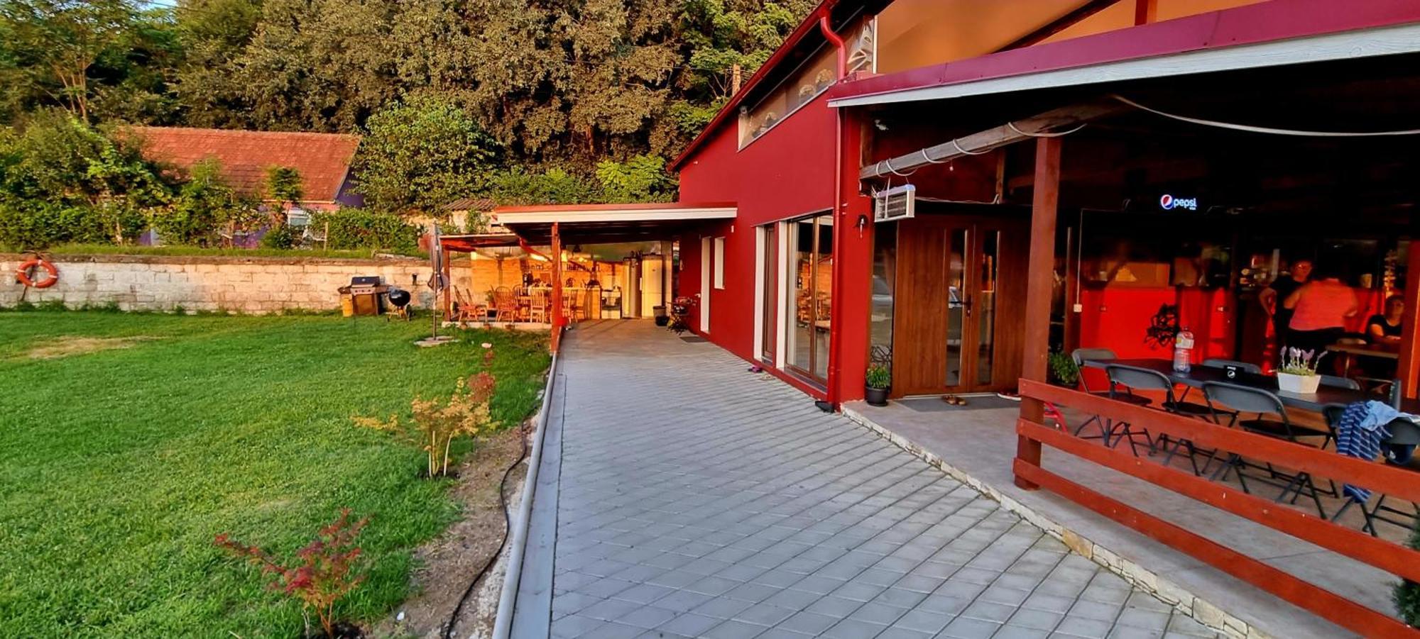 Vila Legrand Bazias 外观 照片