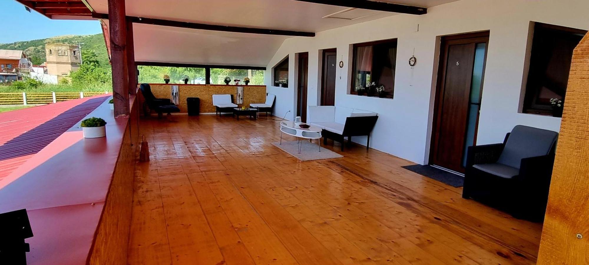 Vila Legrand Bazias 外观 照片